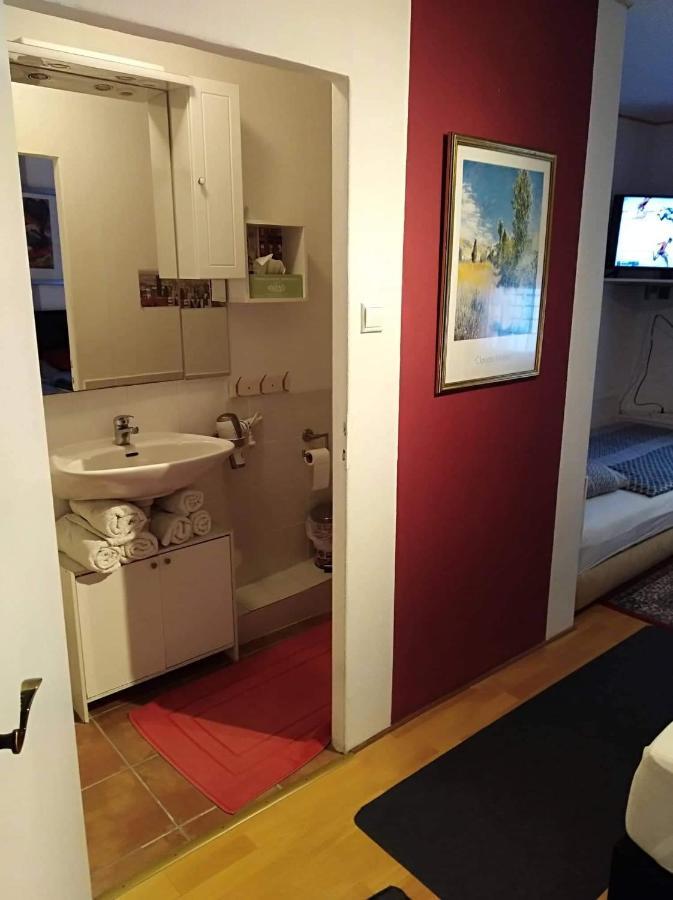 Hotel Garni "Adria" Windhagen Buitenkant foto