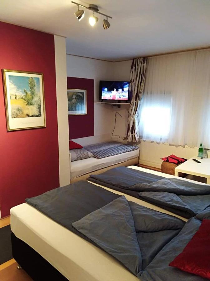 Hotel Garni "Adria" Windhagen Buitenkant foto