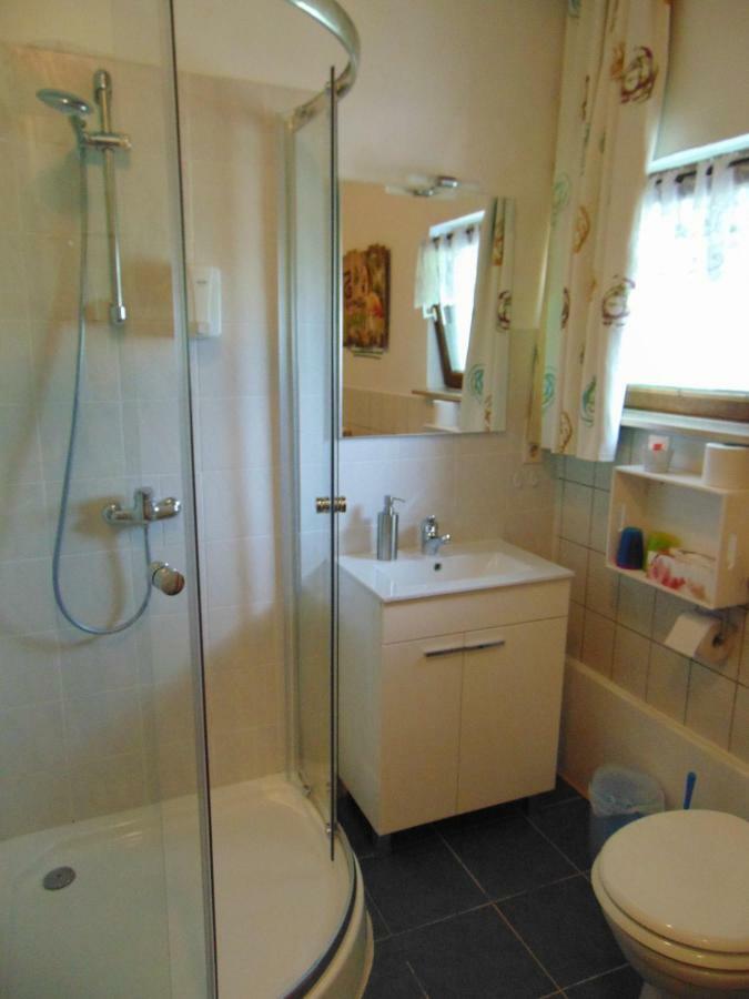 Hotel Garni "Adria" Windhagen Buitenkant foto