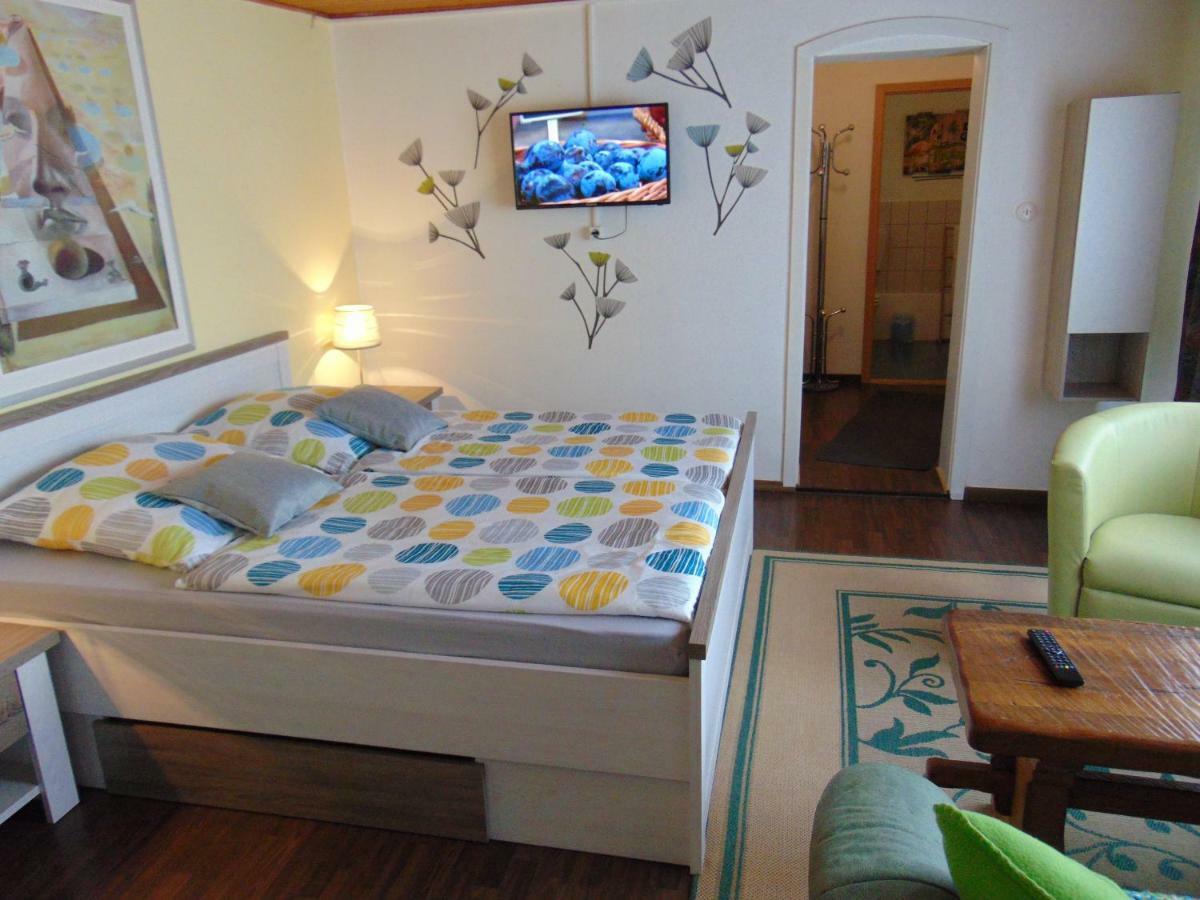 Hotel Garni "Adria" Windhagen Buitenkant foto