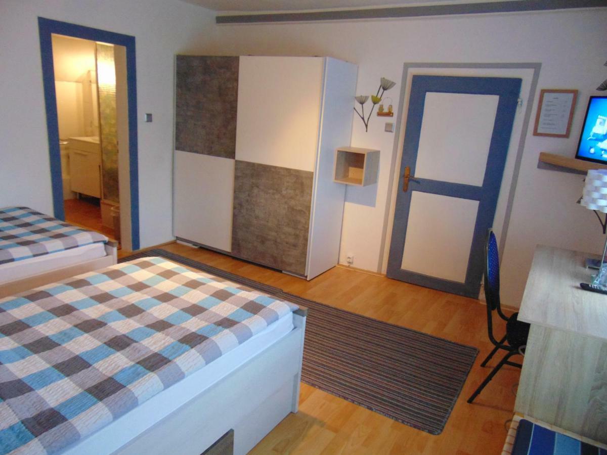 Hotel Garni "Adria" Windhagen Buitenkant foto